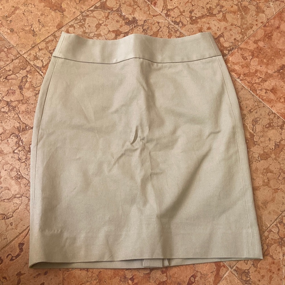 Banana Republic Khaki pencil skirt